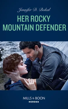 Jennifer D. Bokal Her Rocky Mountain Defender обложка книги