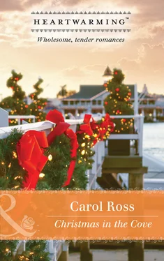 Carol Ross Christmas In The Cove обложка книги