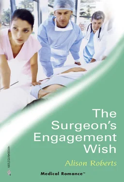 Alison Roberts The Surgeon's Engagement Wish обложка книги