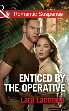 Lara Lacombe Enticed By The Operative обложка книги
