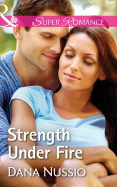 Dana Nussio Strength Under Fire обложка книги