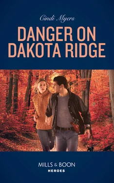 Cindi Myers Danger On Dakota Ridge обложка книги
