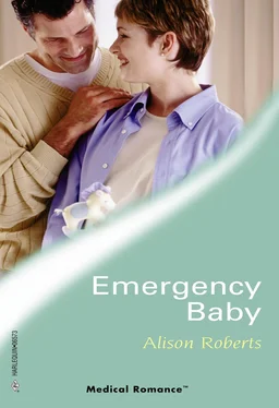 Alison Roberts Emergency Baby обложка книги