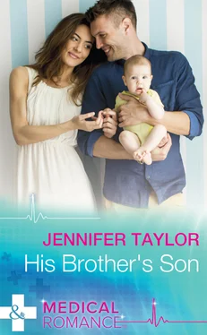 Jennifer Taylor His Brother's Son обложка книги