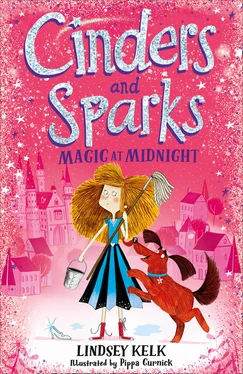 Lindsey Kelk Cinders and Sparks: Magic at Midnight обложка книги