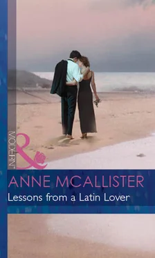 Anne McAllister Lessons From A Latin Lover обложка книги