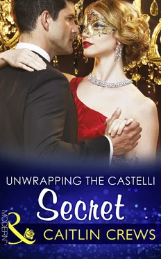Caitlin Crews Unwrapping The Castelli Secret обложка книги