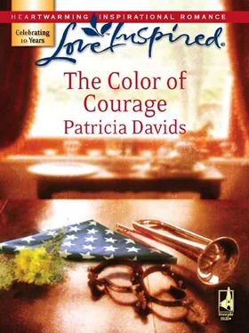 Patricia Davids The Color Of Courage обложка книги