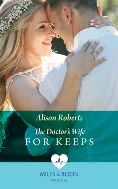 Alison Roberts The Doctor's Wife For Keeps обложка книги