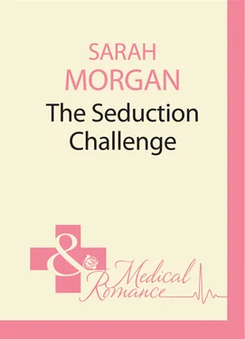 Sarah Morgan The Seduction Challenge обложка книги