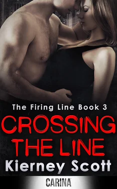 Kierney Scott Crossing The Line обложка книги