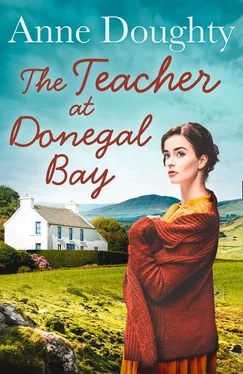 Anne Doughty The Teacher at Donegal Bay обложка книги