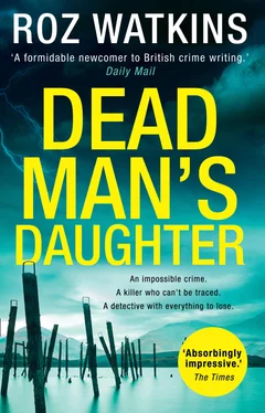 Roz Watkins Dead Man’s Daughter обложка книги