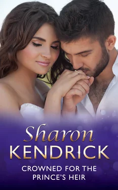 Sharon Kendrick Crowned For The Prince's Heir обложка книги