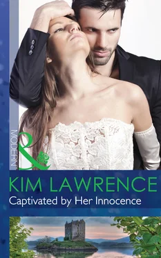 Kim Lawrence Captivated by Her Innocence обложка книги