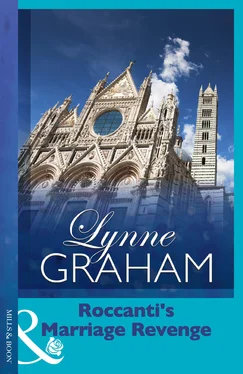 Lynne Graham Roccanti's Marriage Revenge обложка книги