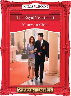 Maureen Child The Royal Treatment обложка книги