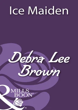 Debra Lee Brown Ice Maiden обложка книги