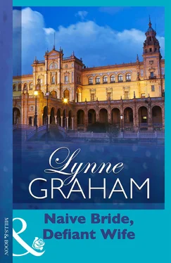 Lynne Graham Naive Bride, Defiant Wife обложка книги