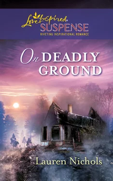 Lauren Nichols On Deadly Ground обложка книги