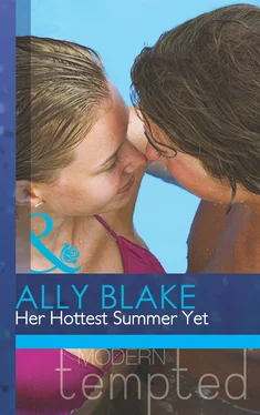 Ally Blake Her Hottest Summer Yet обложка книги