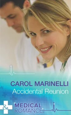 Carol Marinelli Accidental Reunion обложка книги