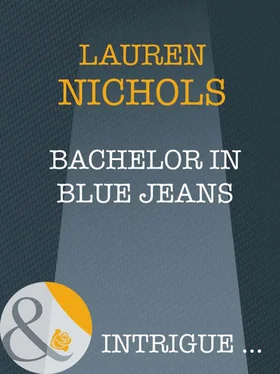 Lauren Nichols Bachelor In Blue Jeans обложка книги