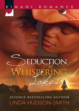 Linda Hudson-Smith Seduction at Whispering Lakes обложка книги