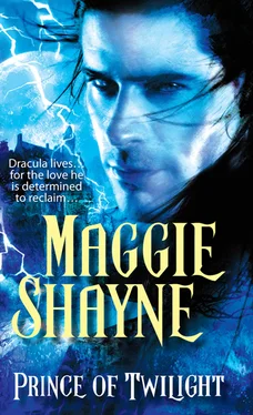 Maggie Shayne Prince of Twilight обложка книги