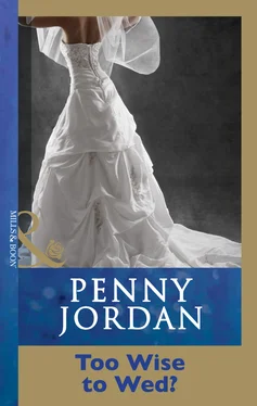 Penny Jordan Too Wise To Wed? обложка книги