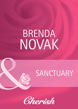 Brenda Novak Sanctuary обложка книги