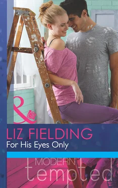 Liz Fielding For His Eyes Only обложка книги