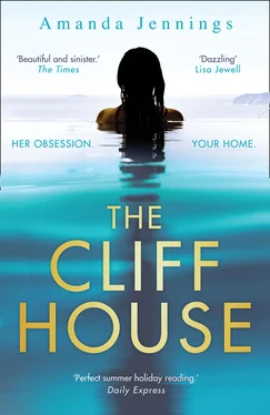 Amanda Jennings The Cliff House обложка книги