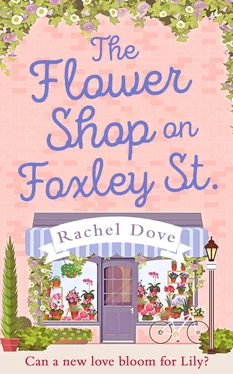 Rachel Dove The Flower Shop on Foxley Street обложка книги