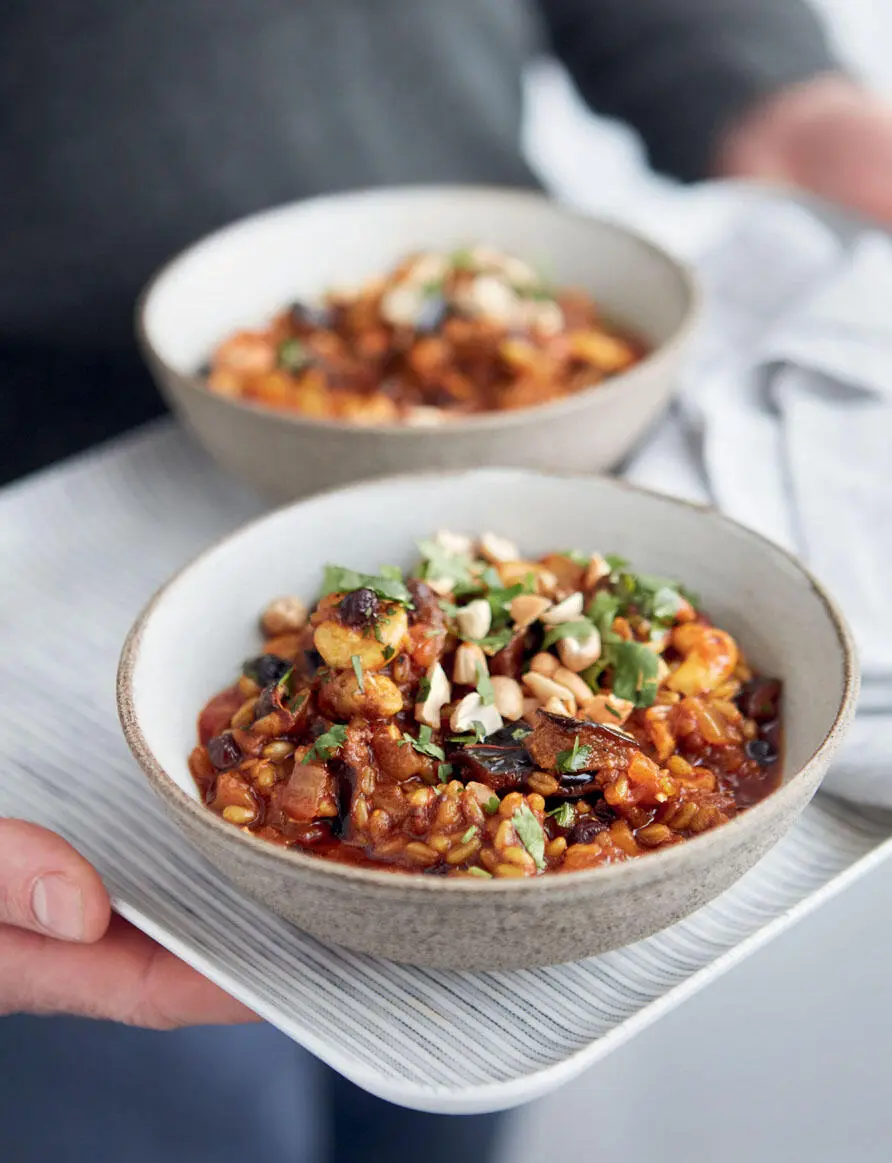 CARAMELISED CELERIAC THYME AND HAZELNUT RISOTTO A wellmade risotto is - фото 24