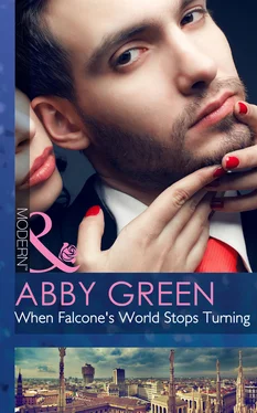 Abby Green When Falcone's World Stops Turning обложка книги