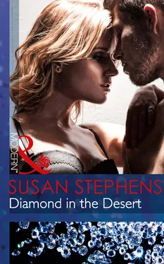 Susan Stephens Diamond In The Desert обложка книги