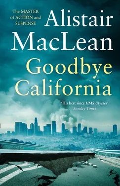 Alistair MacLean Goodbye California обложка книги