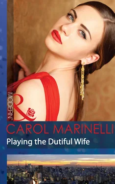 Carol Marinelli Playing the Dutiful Wife обложка книги