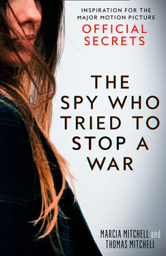 Thomas Mitchell The Spy Who Tried to Stop a War обложка книги