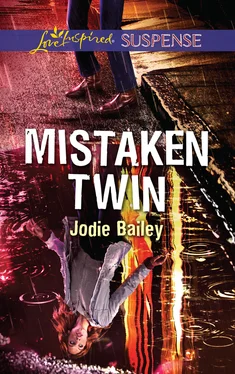 Jodie Bailey Mistaken Twin обложка книги