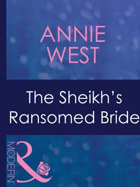 Annie West The Sheikh's Ransomed Bride обложка книги