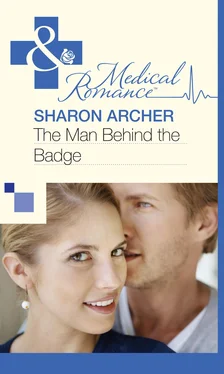 Sharon Archer The Man Behind the Badge обложка книги