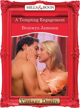 Bronwyn Jameson A Tempting Engagement обложка книги