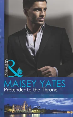 Maisey Yates Pretender to the Throne обложка книги