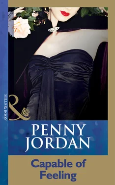 Penny Jordan Capable Of Feeling обложка книги