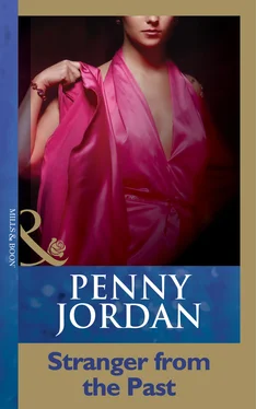 Penny Jordan Stranger From The Past обложка книги