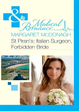 Margaret McDonagh St Piran’s: Italian Surgeon, Forbidden Bride обложка книги