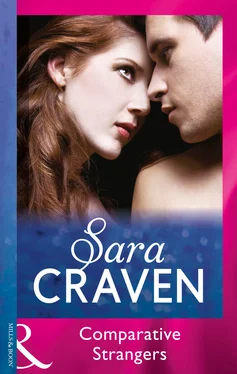 Sara Craven Comparative Strangers обложка книги