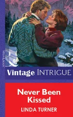Linda Turner - Never Been Kissed